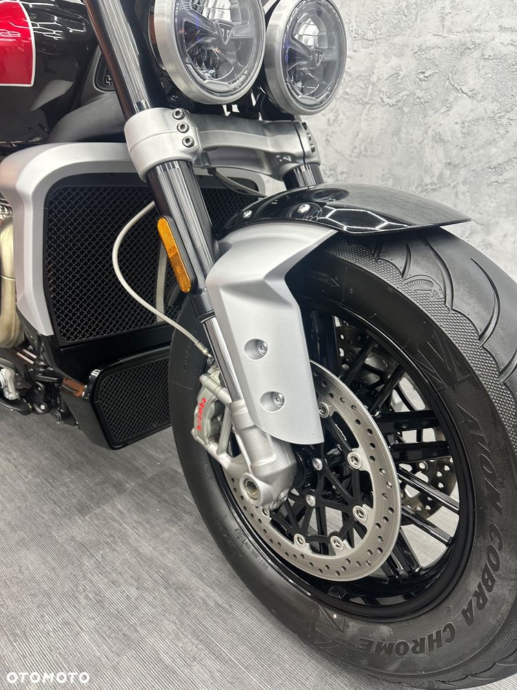 Triumph Rocket - 8