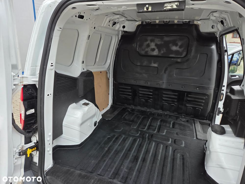 Ford Transit Courier Trend - 17