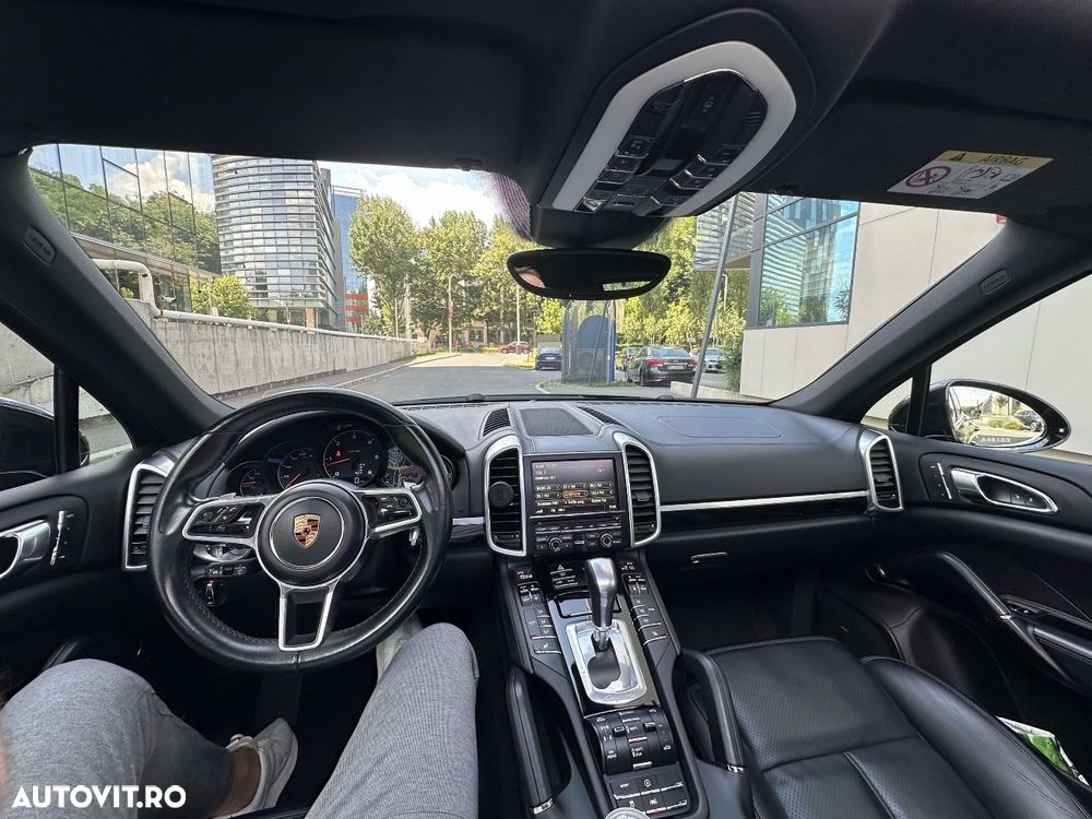 Porsche Cayenne 3.0 L - 5