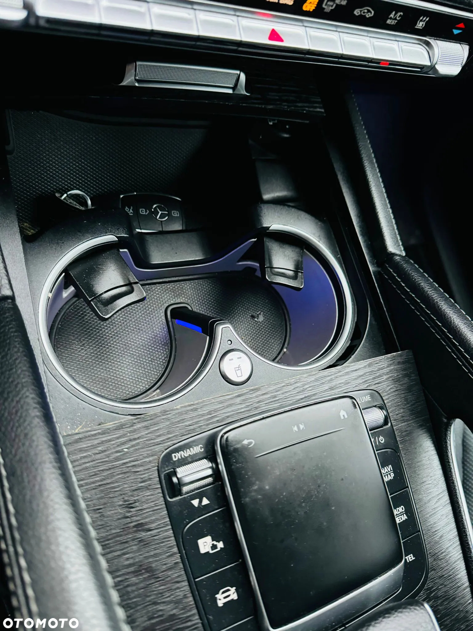 Mercedes-Benz GLE - 25