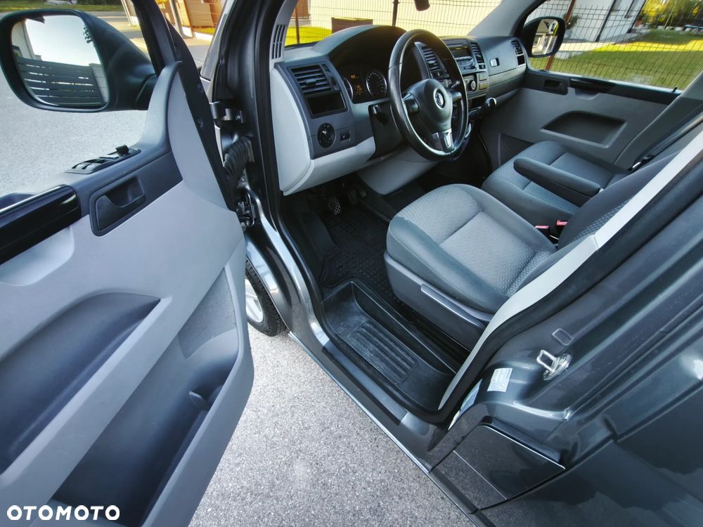 Volkswagen Transporter - 9