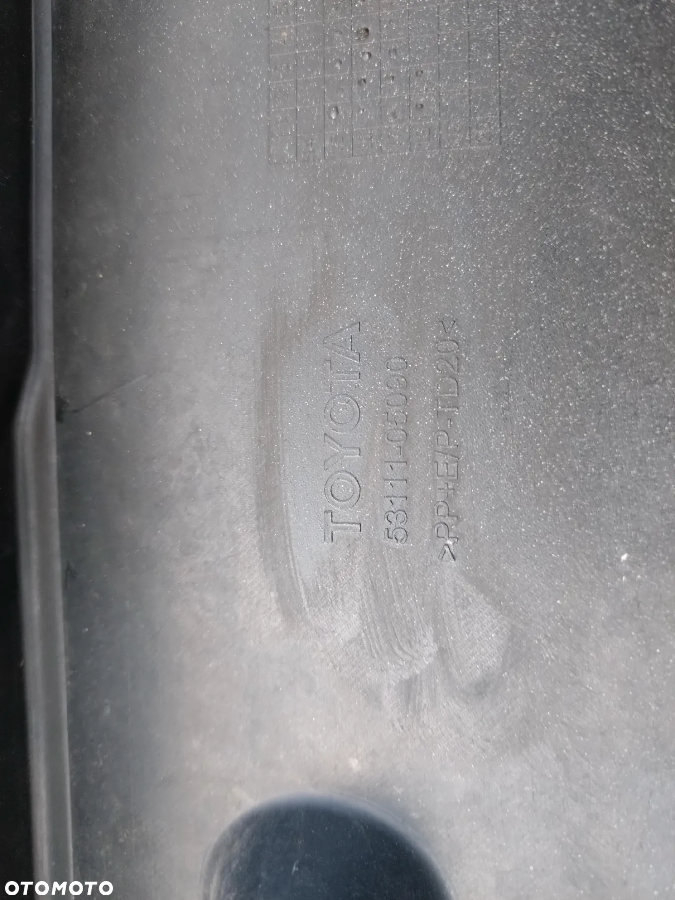 TOYOTA AVENSIS T27 LIFT T29 15-  53111 05090 KRATKA CHROM W ZDERZAK PRZÓD ORYGINAŁ - 12