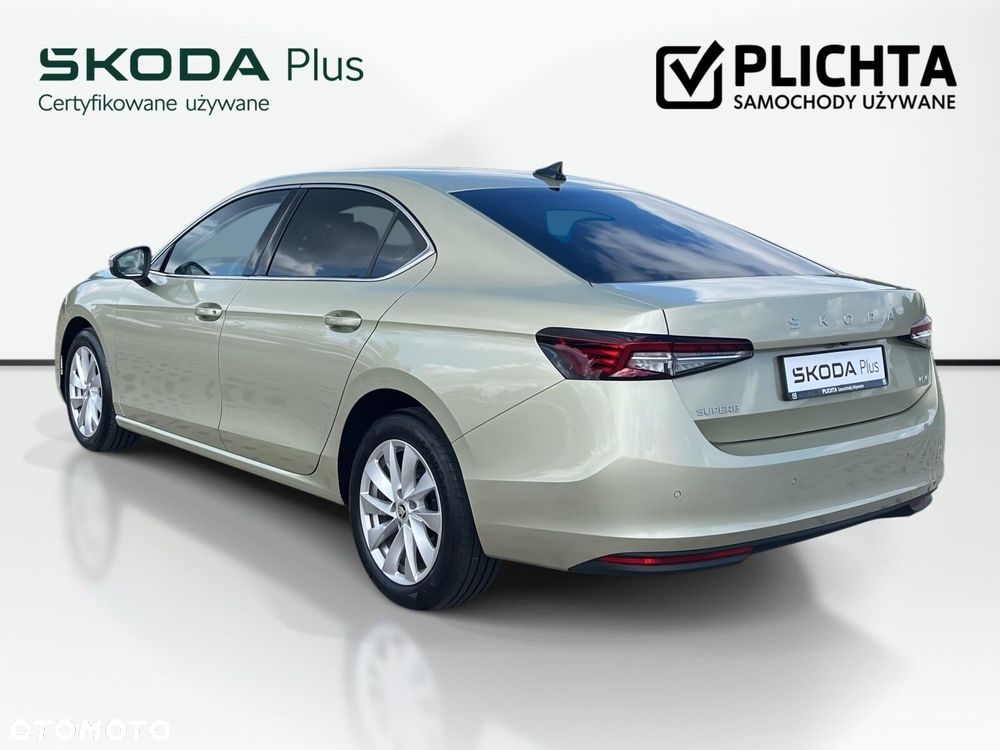 Skoda Superb 2.0 TDI SCR 4x4 Selection DSG - 9