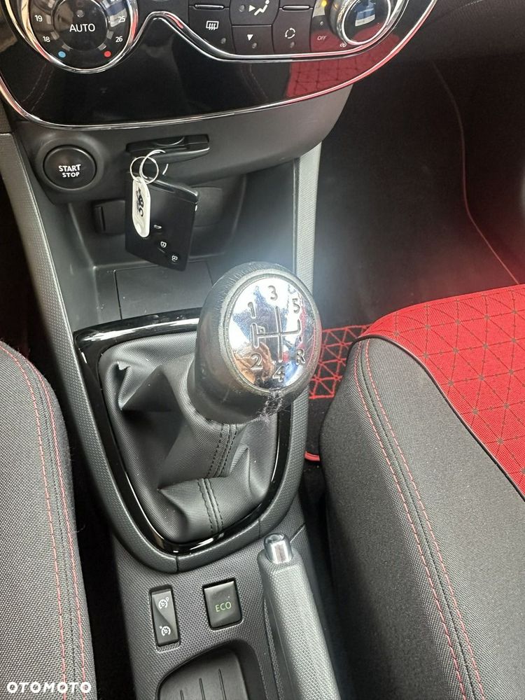 Renault Clio - 25