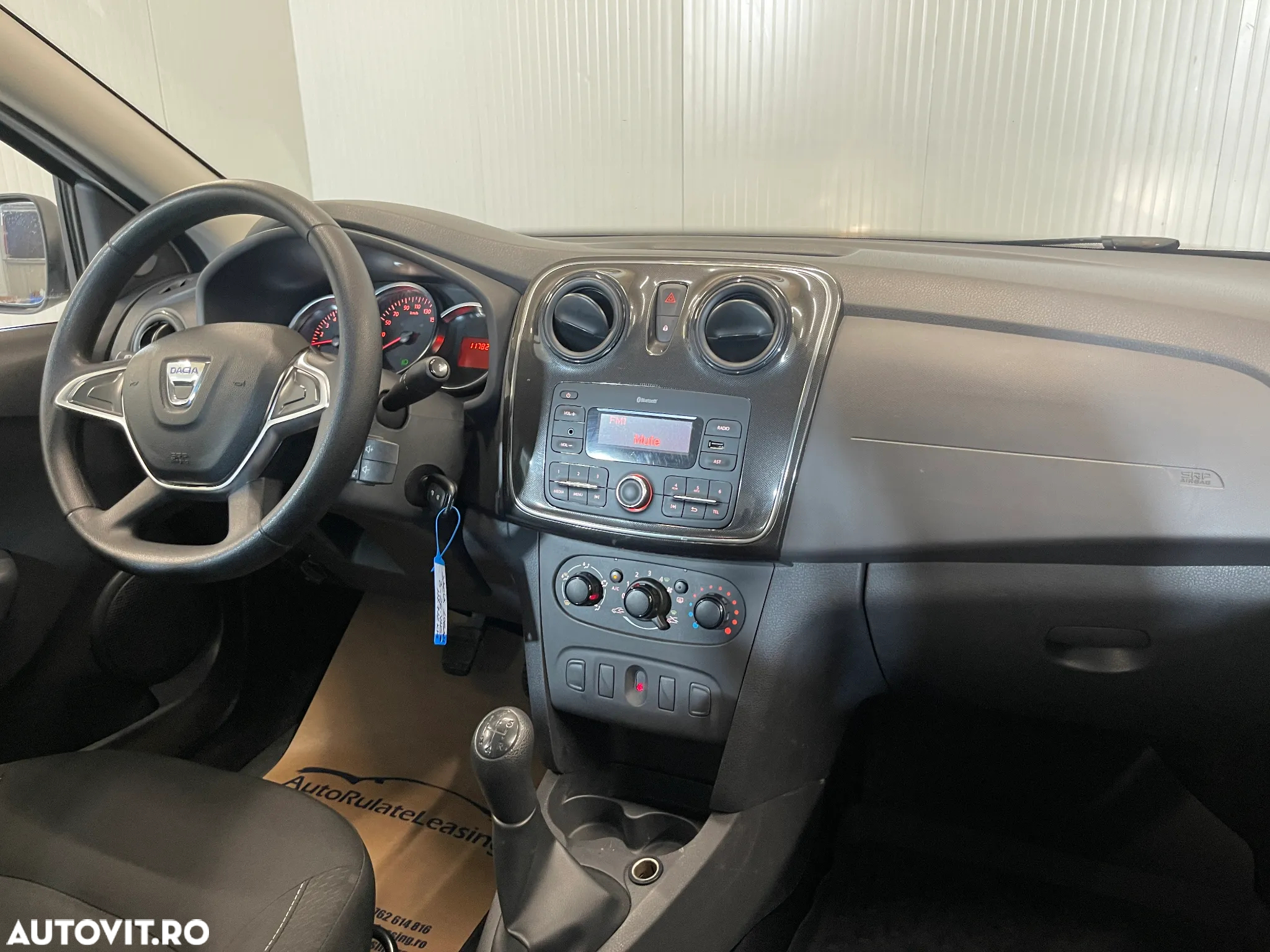 Dacia Logan 1.0 SCe Laureate - 8