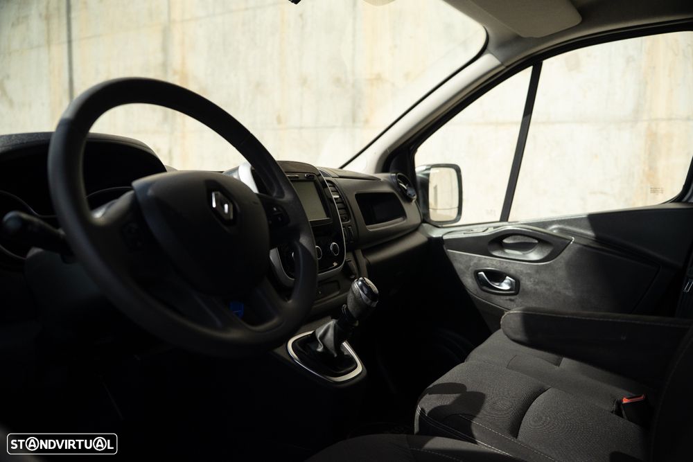 Renault Trafic 2.0 Dci - 19