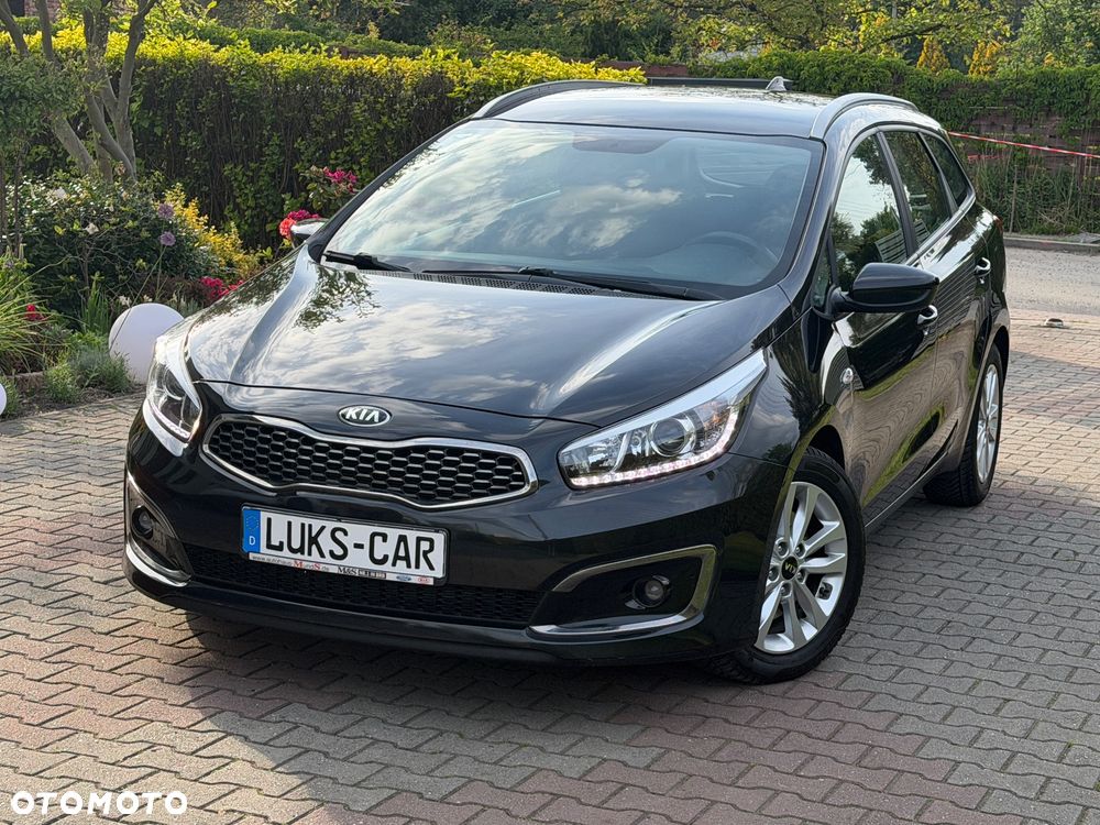 Kia Ceed 1.6 GDI ISG Platinum Edition - 1