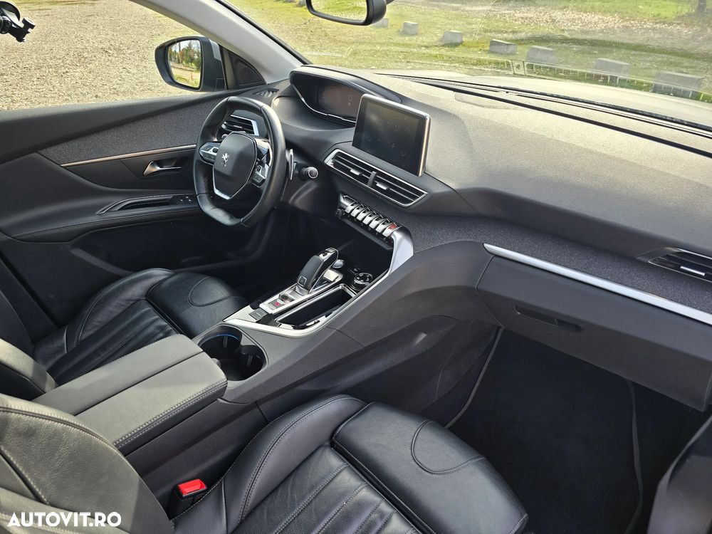 Peugeot 5008 1.2L PureTech EAT8 S&S Allure Pack - 9