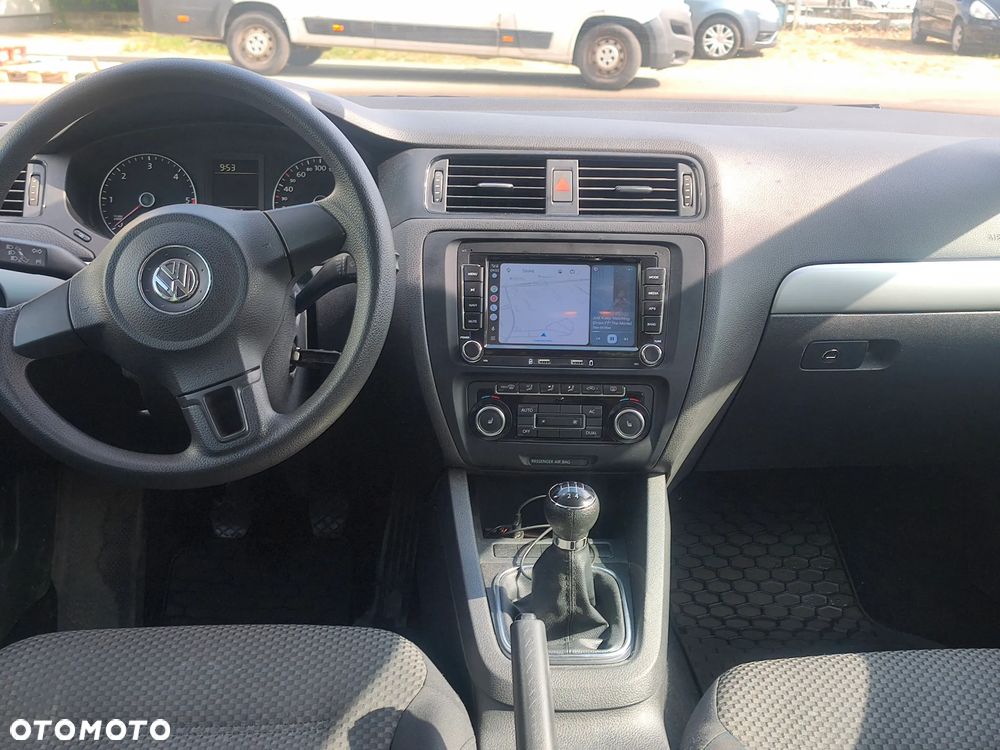 Volkswagen Jetta 1.6 TDI DPF Trendline - 11