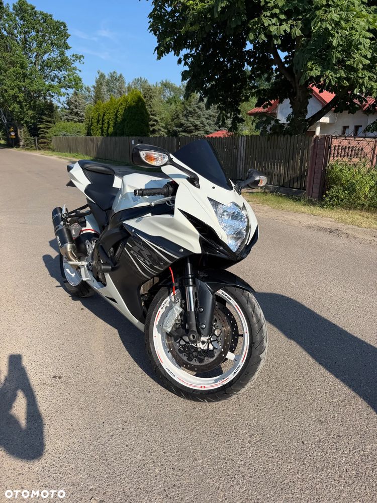 Suzuki GSX-R - 1