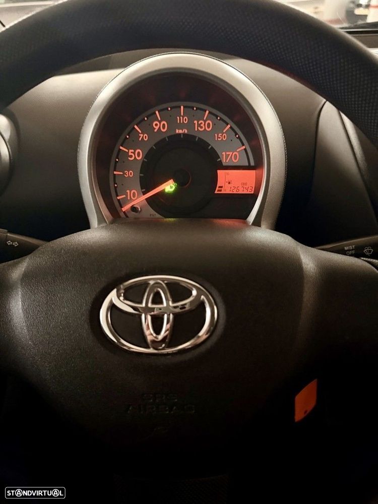 Toyota Aygo 1.0 + AC - 7