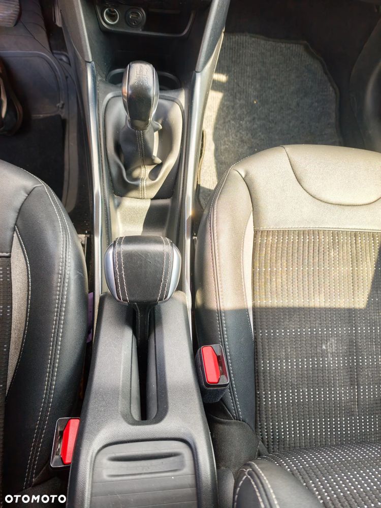 Peugeot 2008 1.2 Pure Tech Style EU6 - 35
