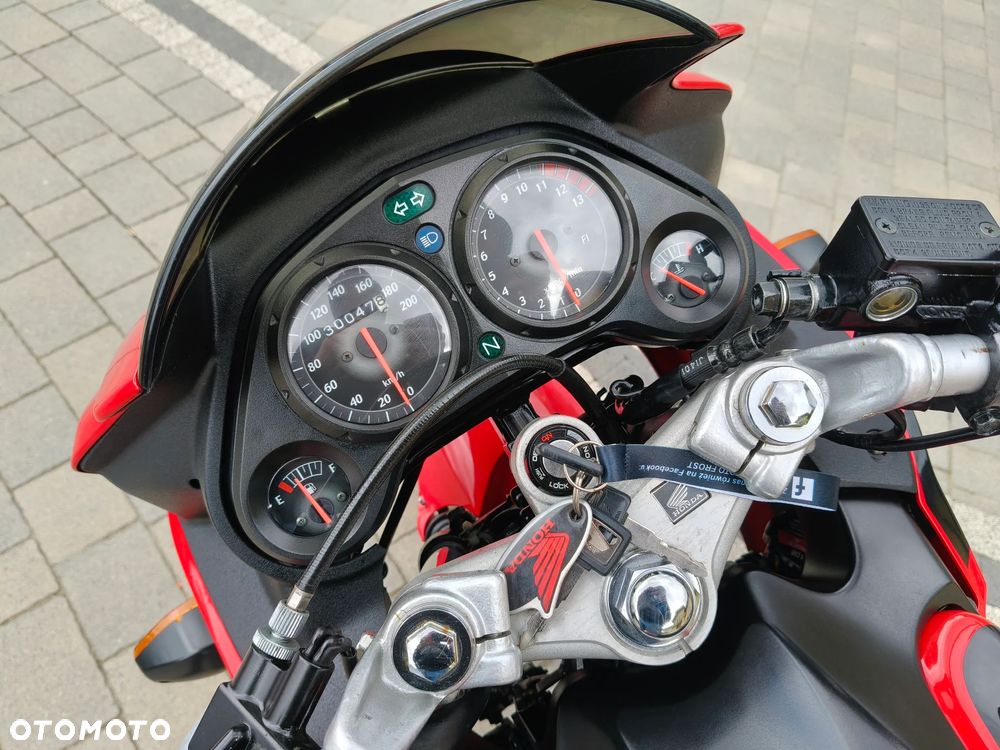 Honda CBR - 13