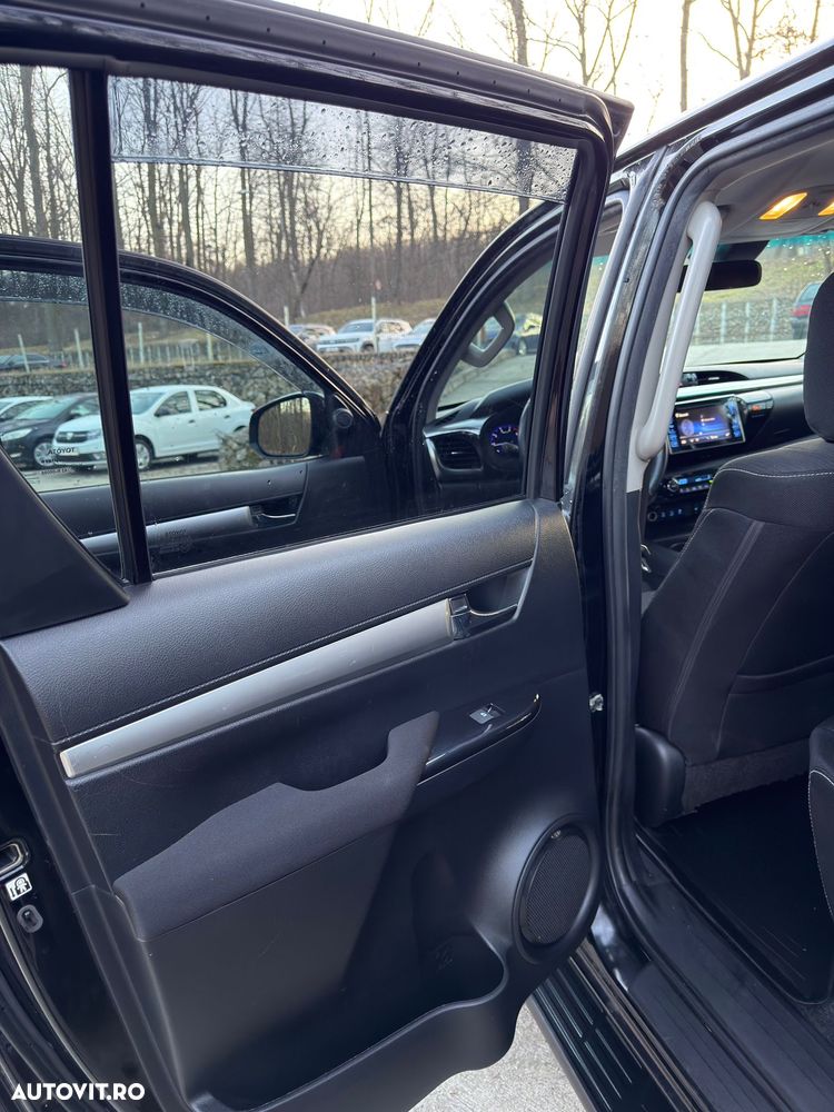 Toyota Hilux 2.4D 150CP 4x4 Double Cab AT Style - 16