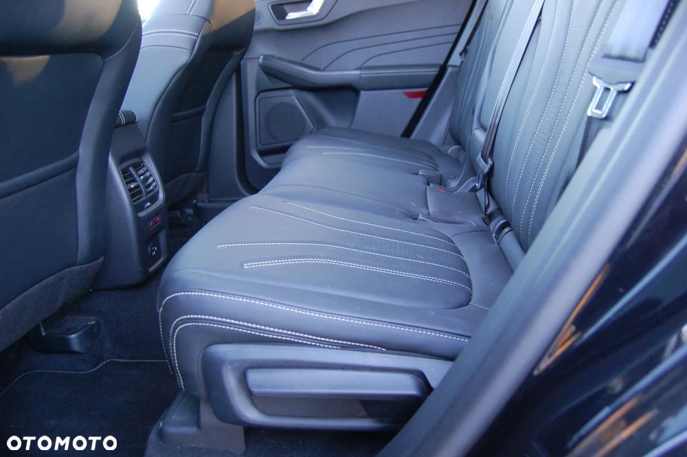Ford Kuga - 26
