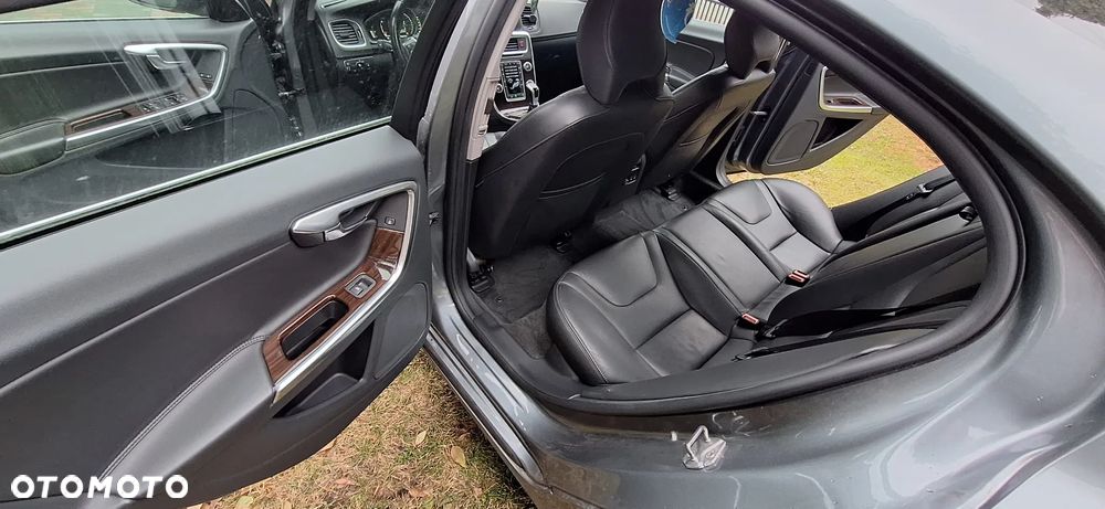 Volvo S60 D4 Drive-E Summum - 11
