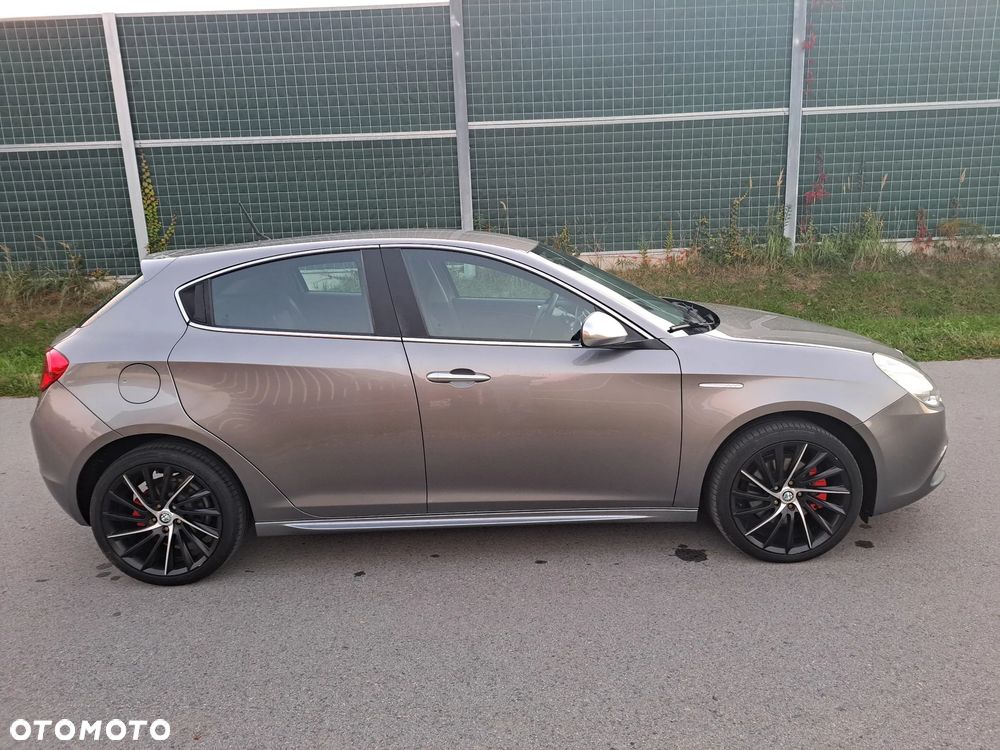 Alfa Romeo Giulietta - 2