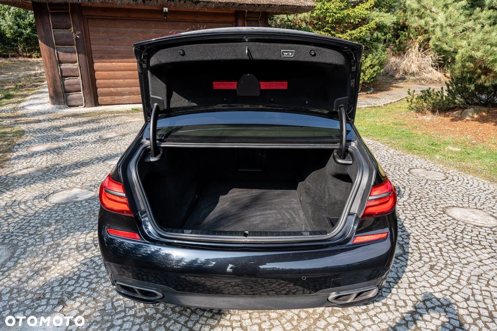 BMW Seria 7 - 20