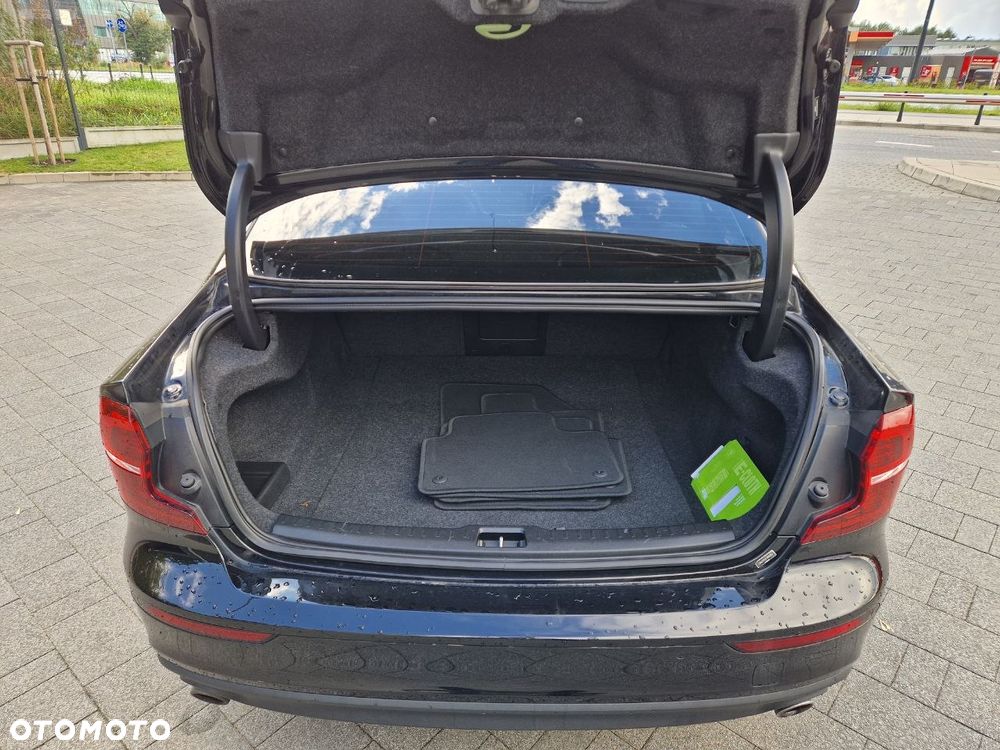 Volvo S60 T6 AWD Momentum Pro - 17