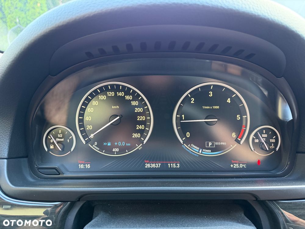 BMW Seria 5 520d Luxury Line - 30
