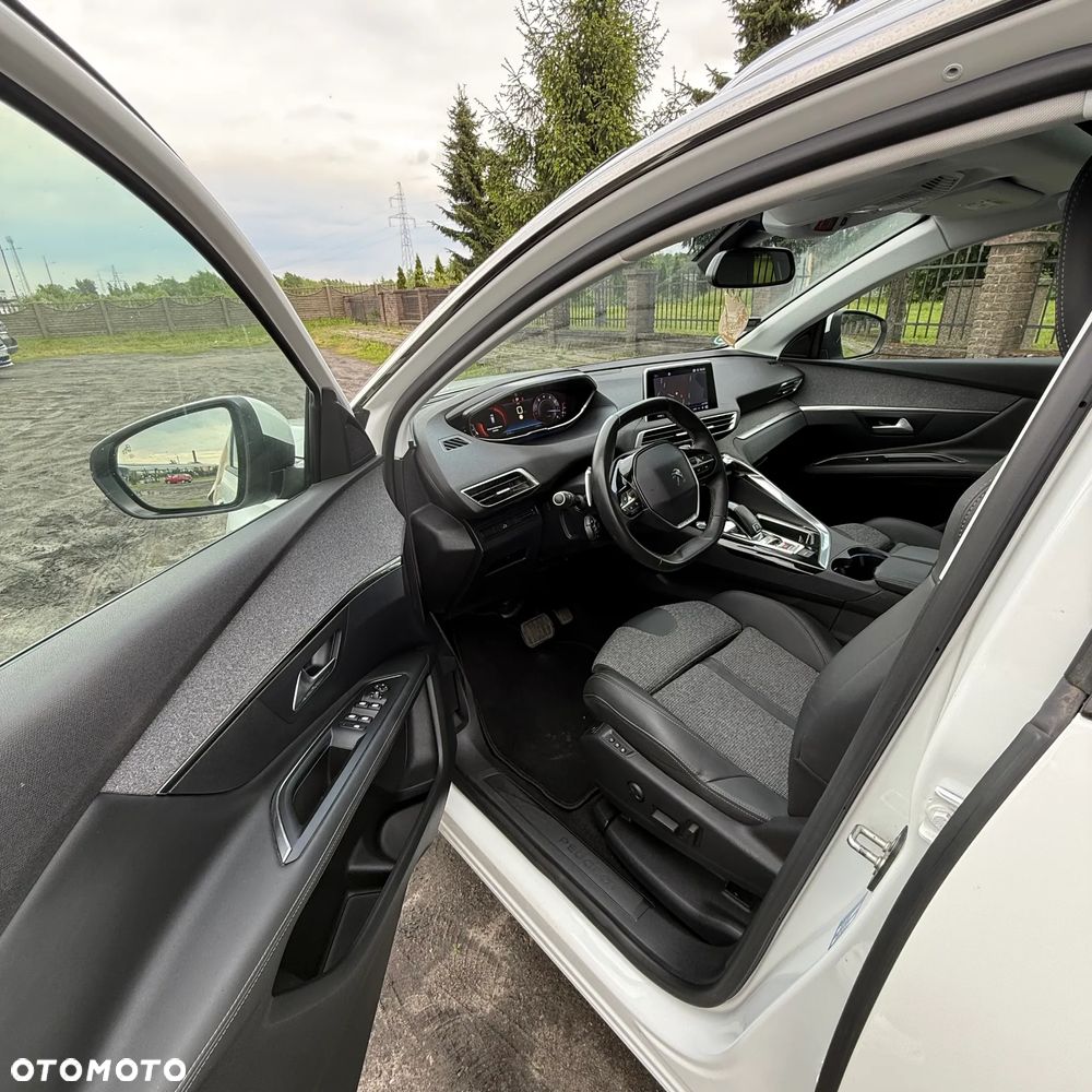 Peugeot 3008 1.2 PureTech Allure S&S EAT8 - 6
