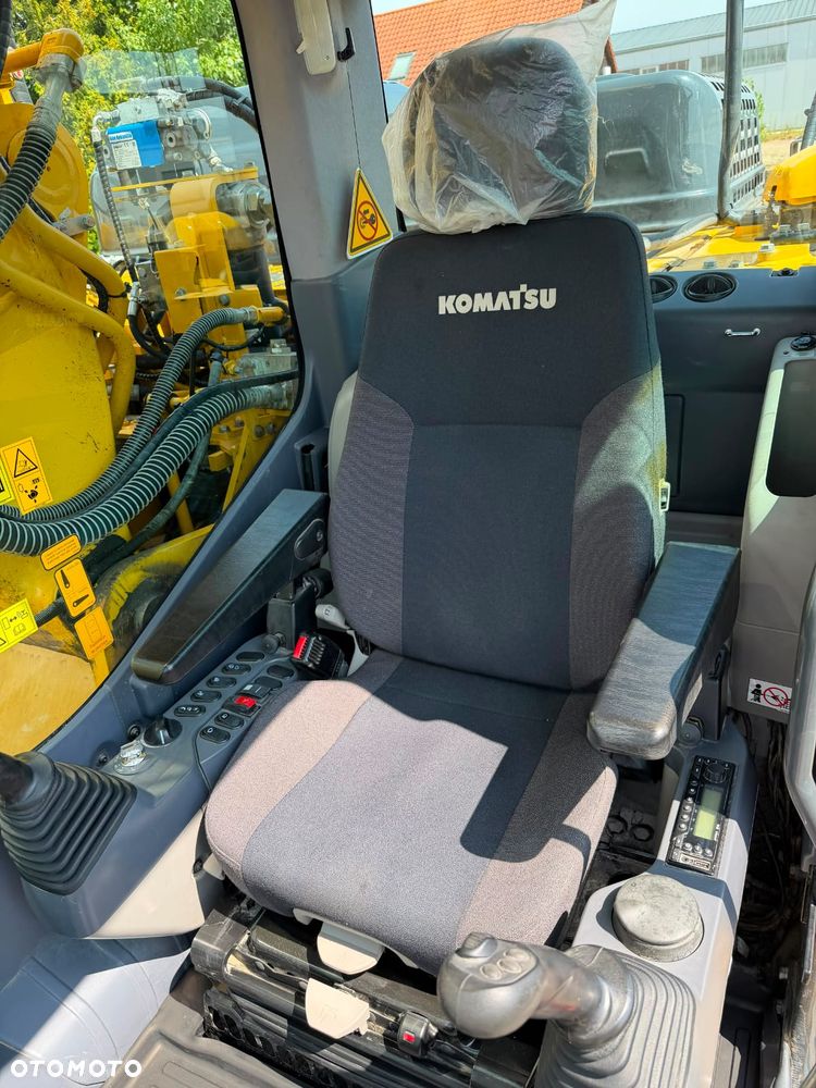 Komatsu PC 210LC-11E0 - 22