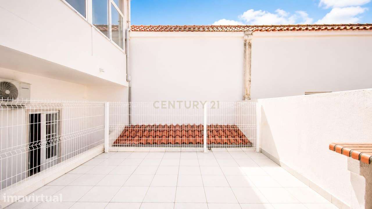 Apartamento T2 com logradouro em Salvaterra de Magos - Grande imagem: 4/40