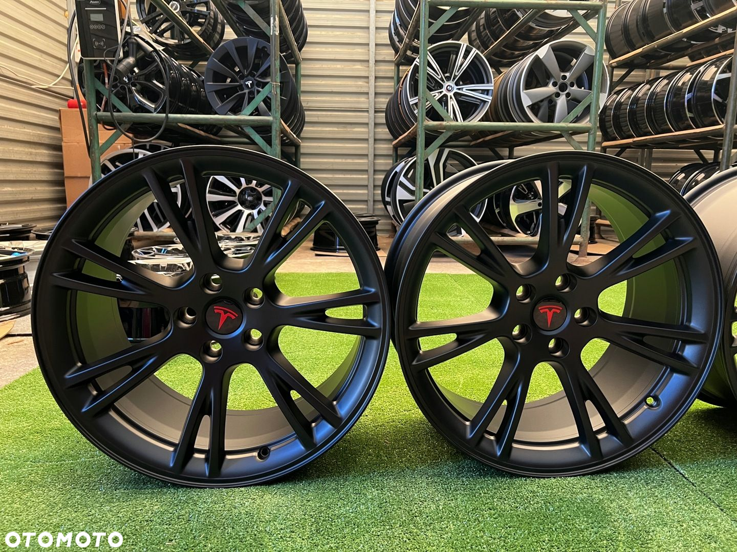 KOMPLET FELG FELGI ALU TESLA MODEL Y 19 5X114,3 ET45 ORYGINALNE IDEALNE - 9