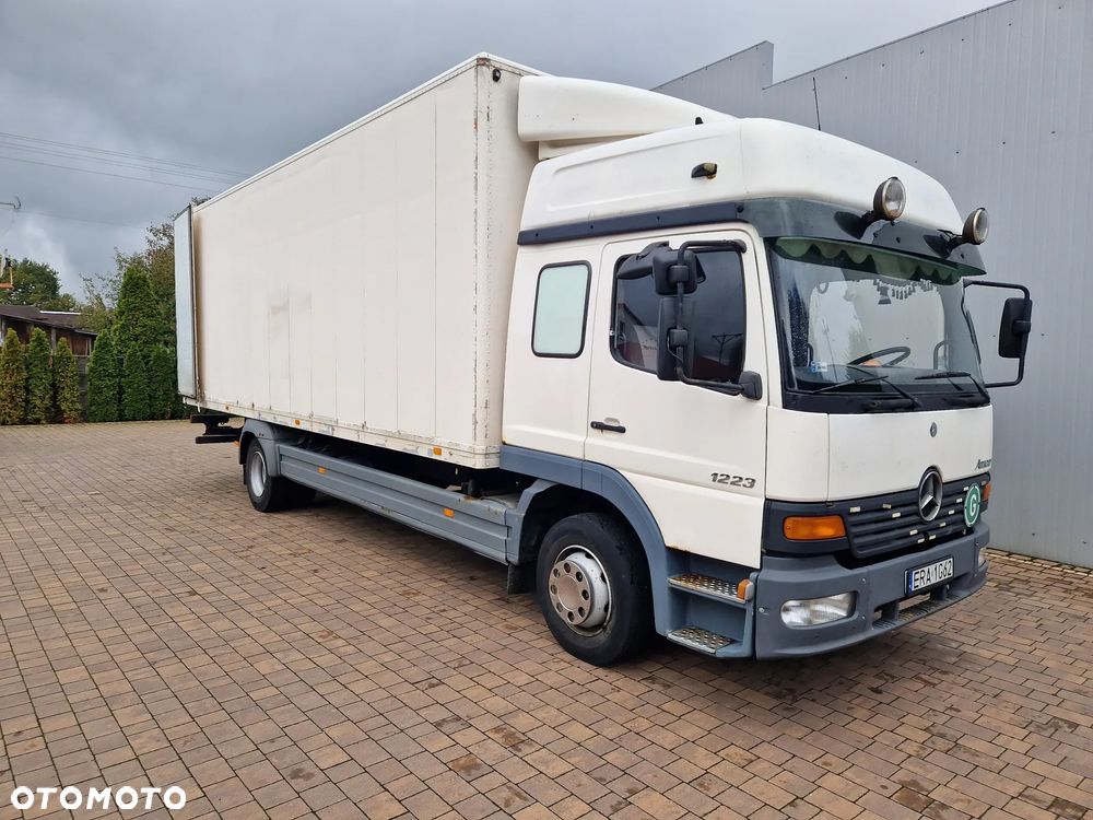 Mercedes-Benz Atego 1223 Kontener meblowy Sypialka Webasto - 1