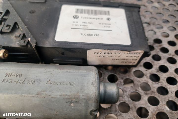Motoras macara geam spate stanga 0130821765 Volkswagen VW Touareg gen - 1