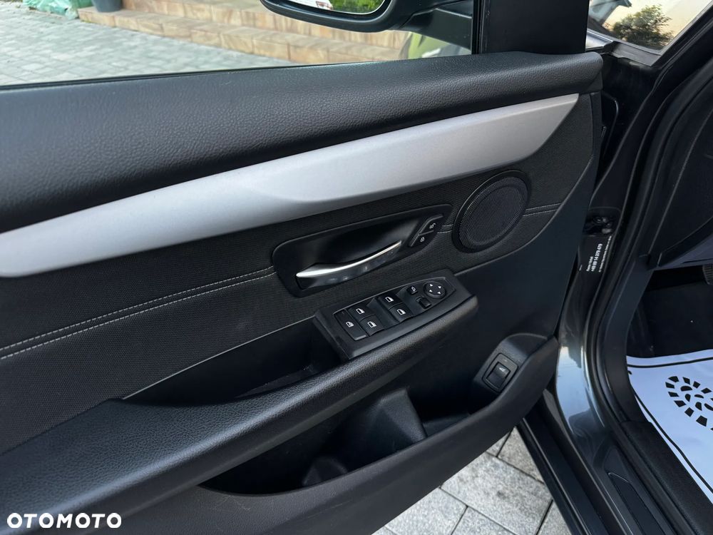 BMW Seria 2 218d Luxury Line sport - 23