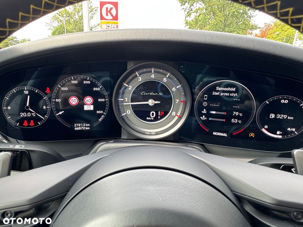 Porsche 911 Turbo S - 32