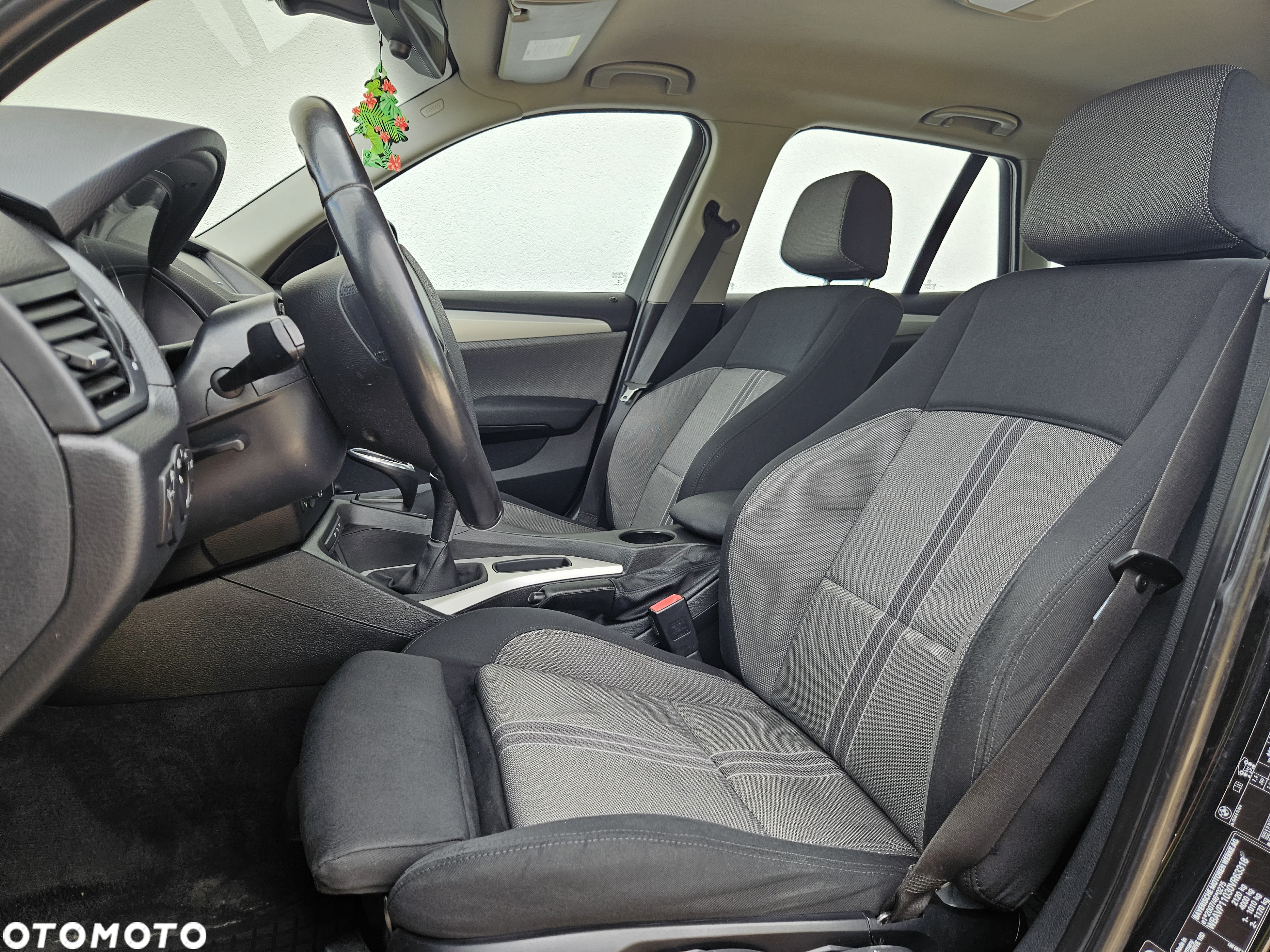 BMW X1 xDrive18d Sport Line - 23