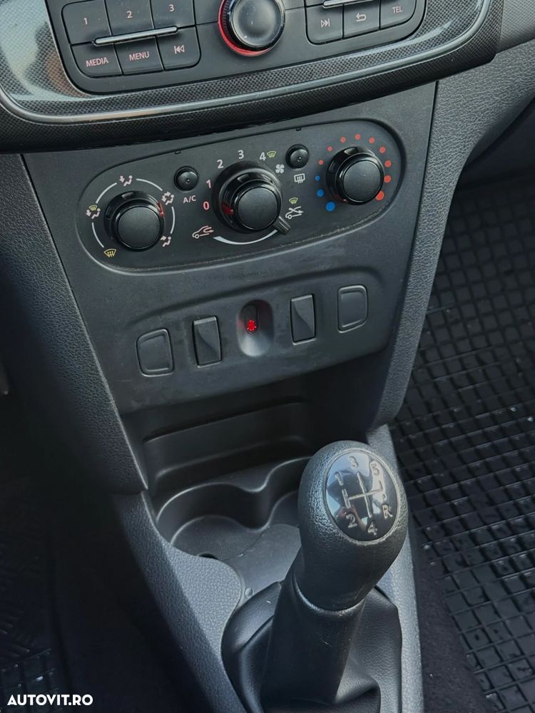 Dacia Logan 1.0 SCe Ambiance - 8