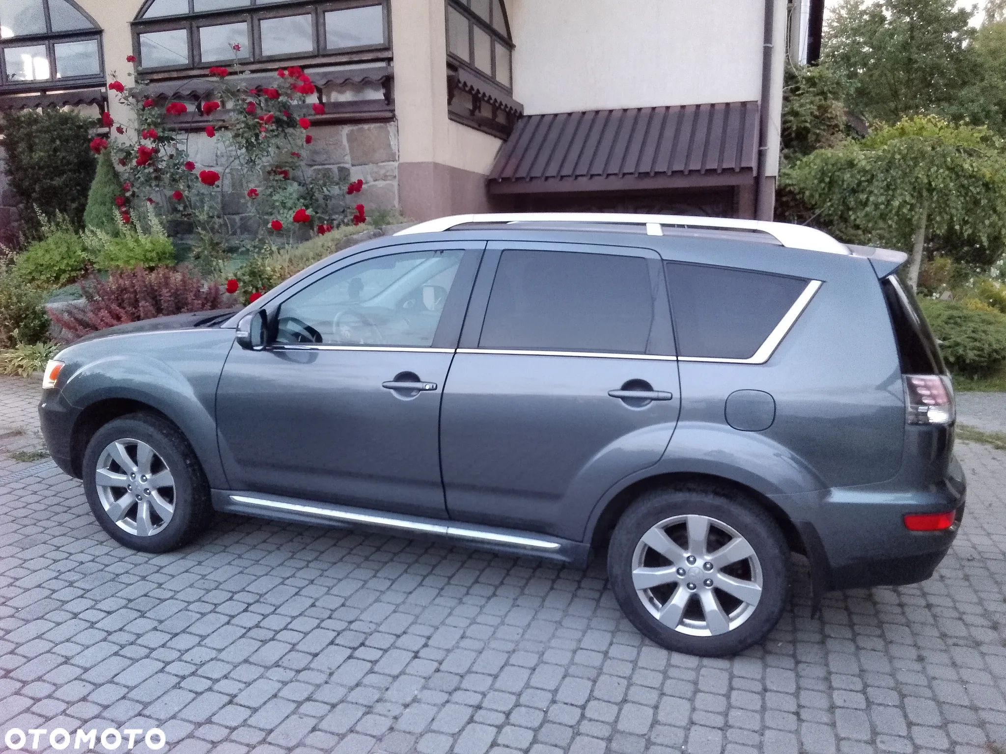 Mitsubishi Outlander 2.0 DID Intense + - 1