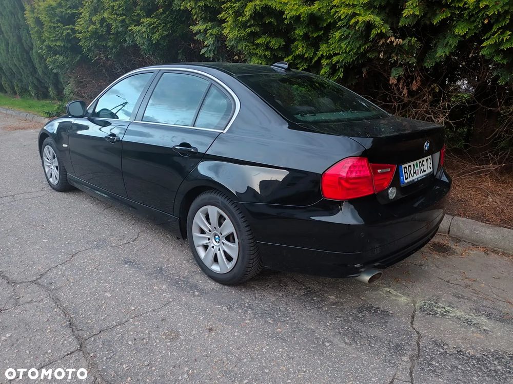 BMW Seria 3 318d - 16