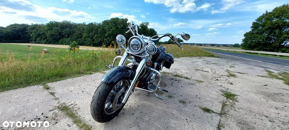 Yamaha Road Star - 2