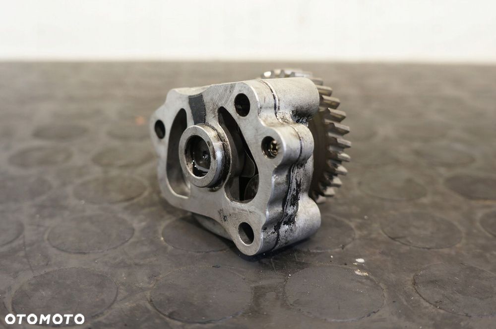 POMPA OLEJU AIXAM MICROCAR KUBOTA 0.4D Z402 - 2