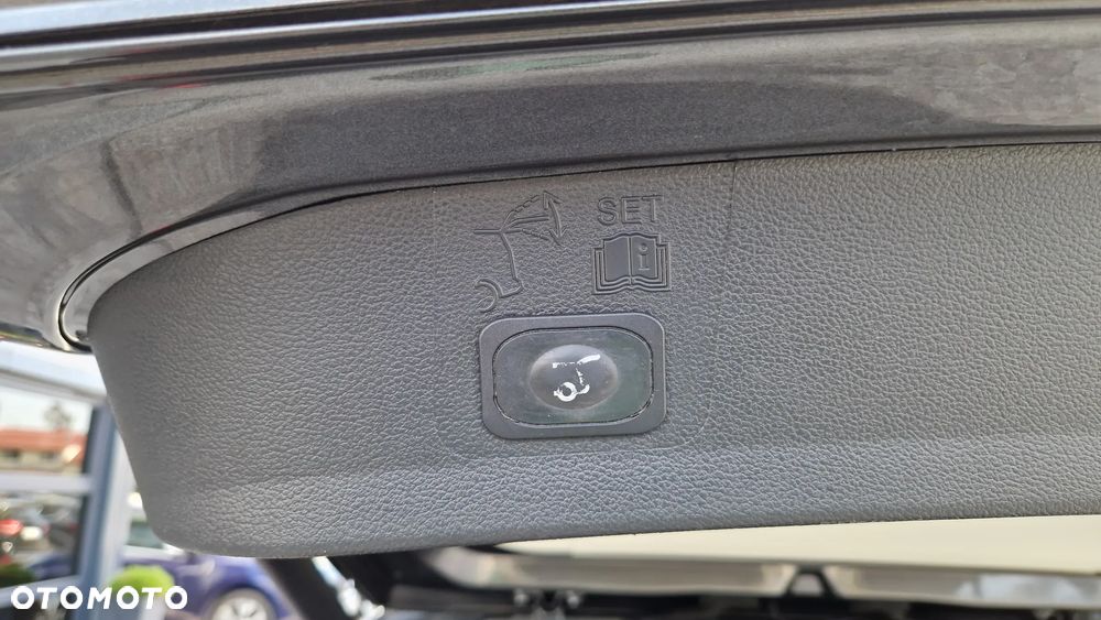 Ford Kuga 2.0 TDCi 4x4 Titanium - 34