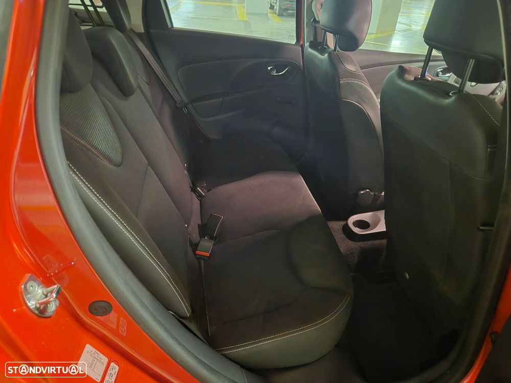 Renault Clio Sport Tourer 0.9 TCE Dynamique S - 29