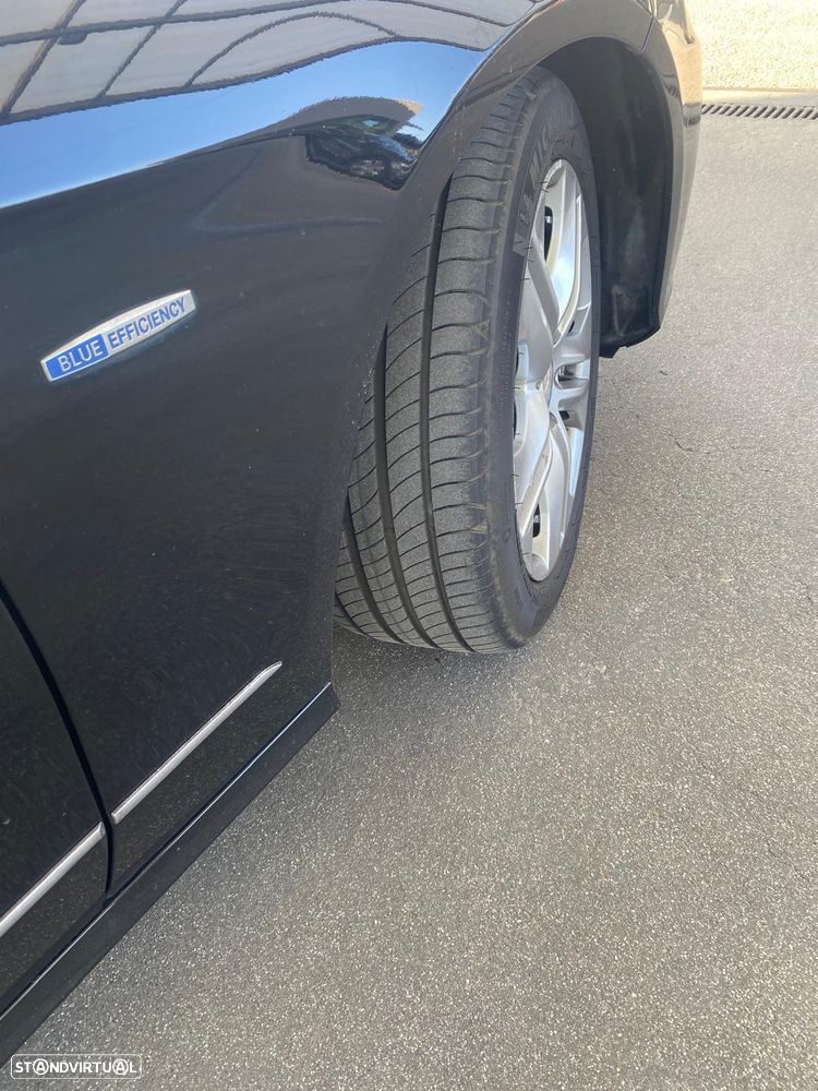 Mercedes-Benz E 250 CDi Avantgarde BlueEfficiency Auto. - 2