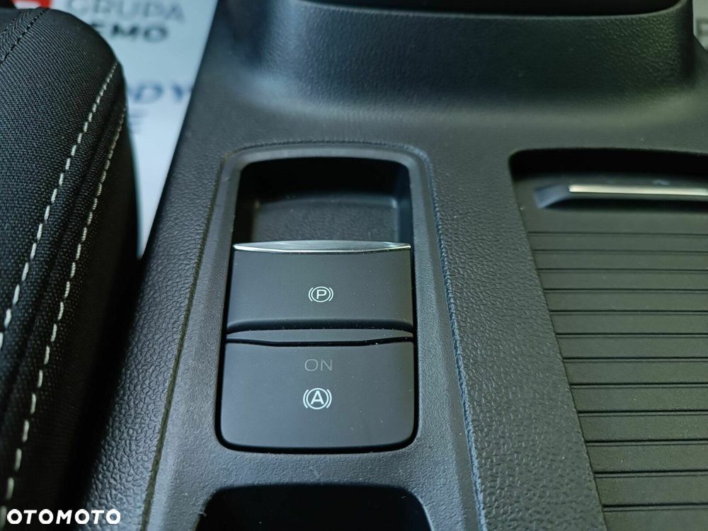 Ford Focus 1.0 EcoBoost mHEV Titanium X - 26