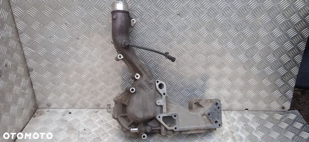 Obudowa pompy wody MAN TGX TGS 51063303033 - 1