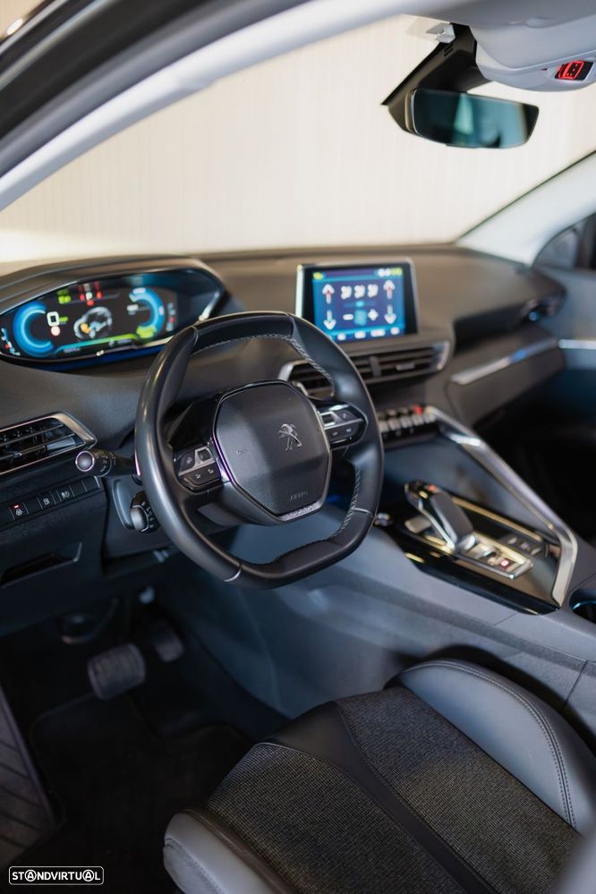 Peugeot 3008 1.6 Hybrid Allure e-EAT8 - 2