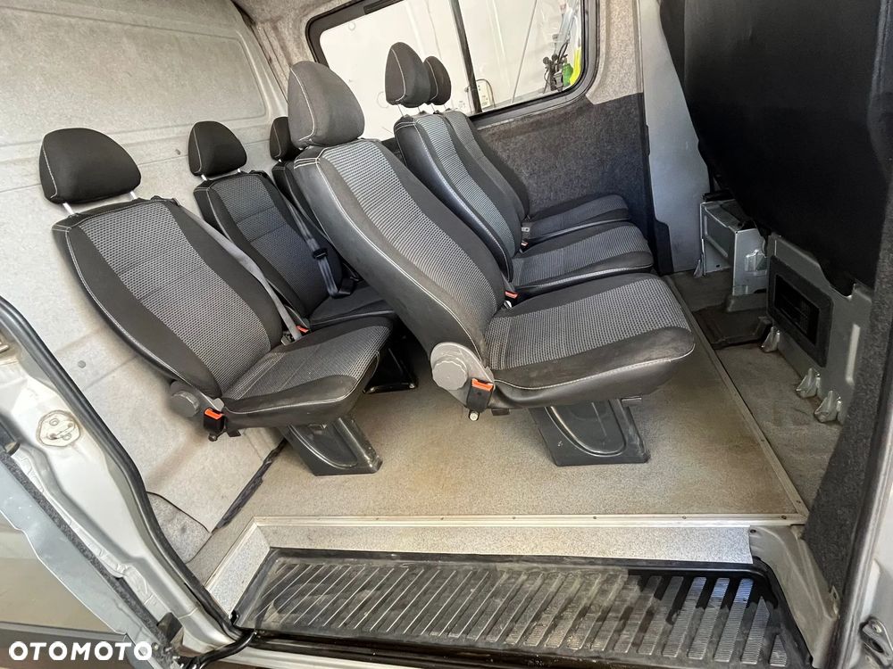 Mercedes-Benz Sprinter - 10