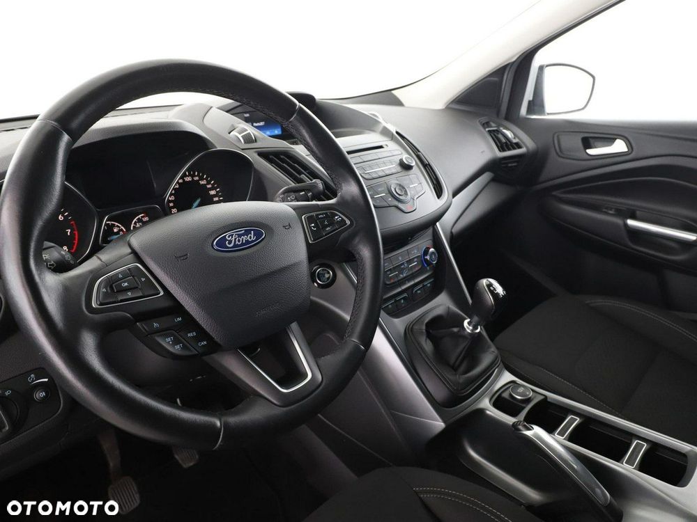 Ford Kuga 1.5 EcoBoost 2x4 Trend - 14