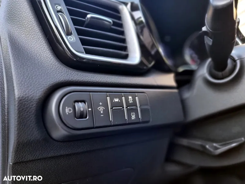Kia Ceed SW 1.6 CRDi Eco-Dynamics+(48V Mild-Hybr.)DCT7 Vision - 18