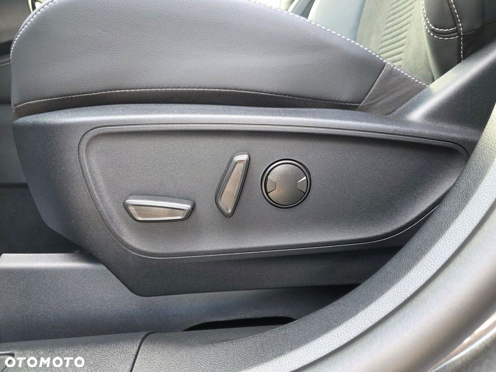 Ford Kuga - 17