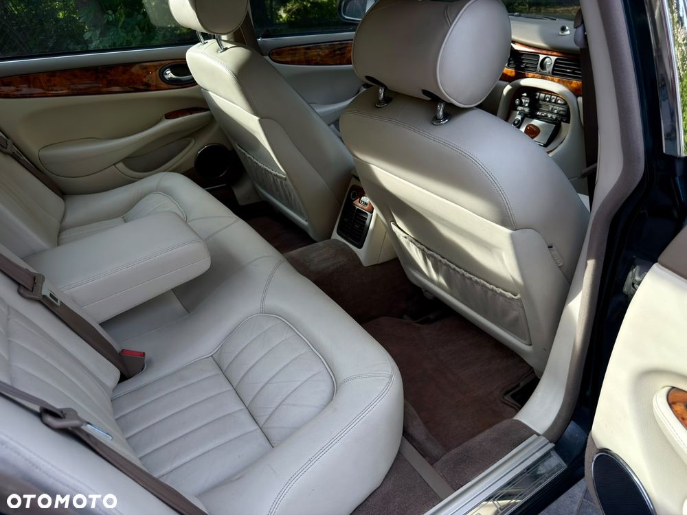 Jaguar XJ Sovereign 4.0 - 27
