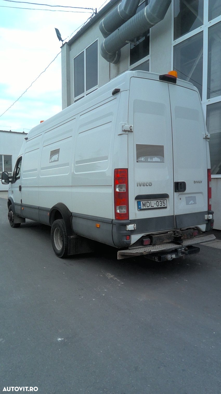Iveco Daily 2013 35c15 65c15 Lung XL XXL punte Dubla 3.0 145cai vopsea originala stare foarte buna Clima AC 200.000KM Istoric Service Complet Carte service Fără rugină L3h2 L4H3 - 3